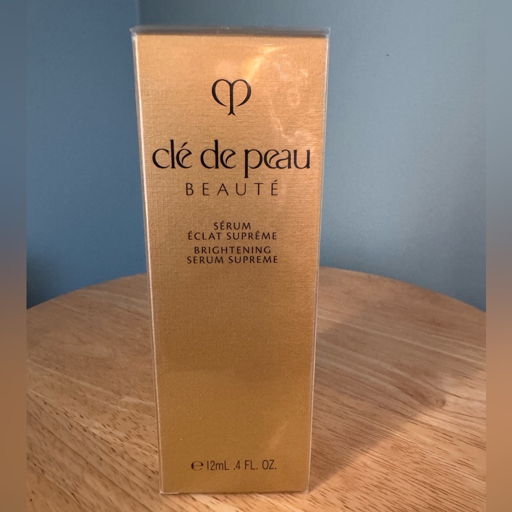 Clè de Peau Beautè brightening serum